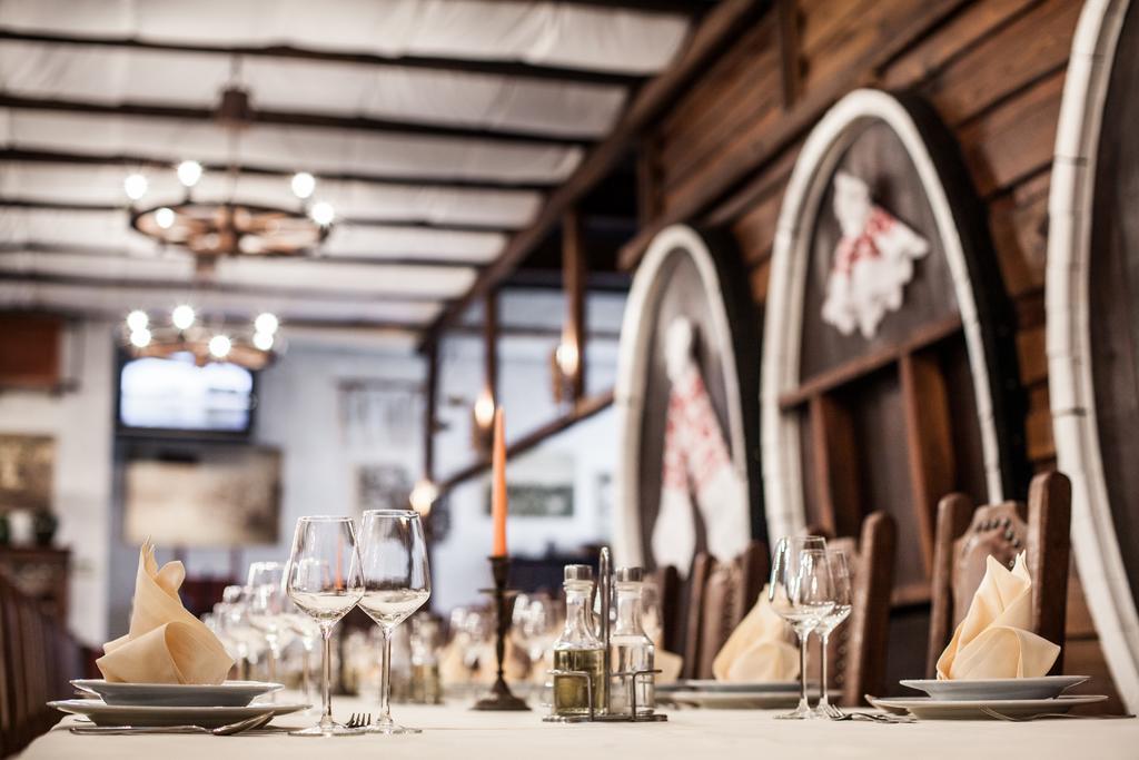 Hotel Stari Podrum イロク エクステリア 写真