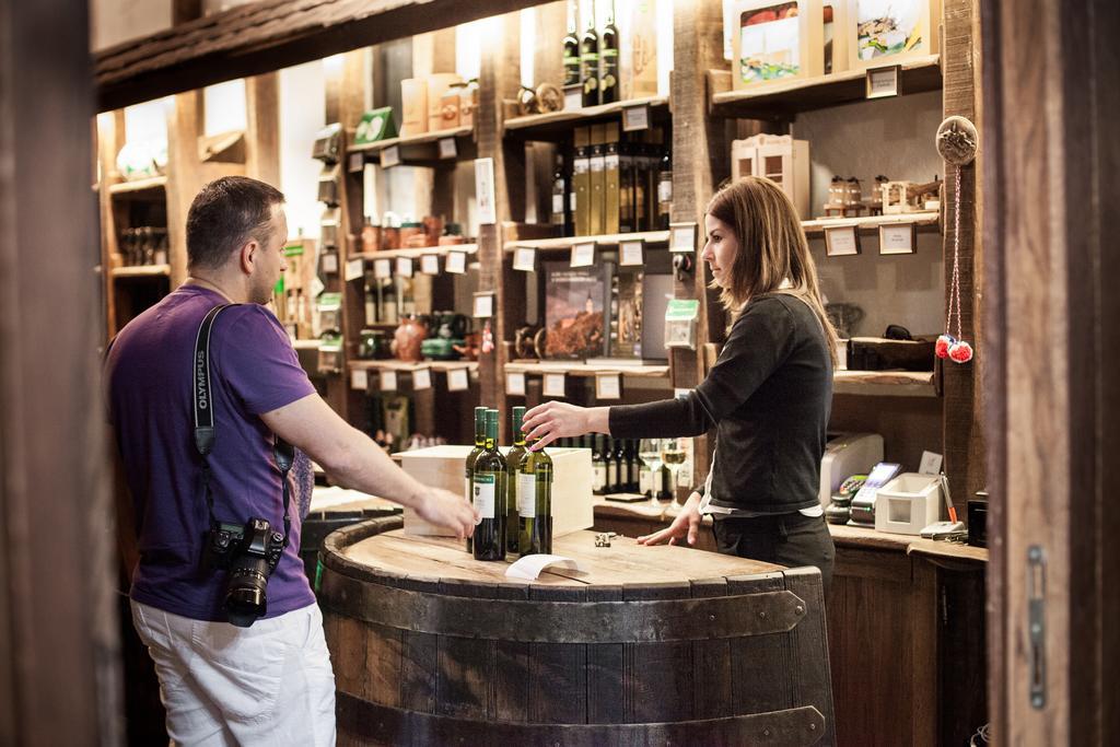 Hotel Stari Podrum イロク エクステリア 写真