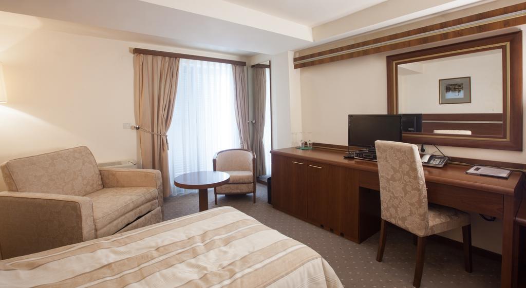 Hotel Stari Podrum イロク エクステリア 写真