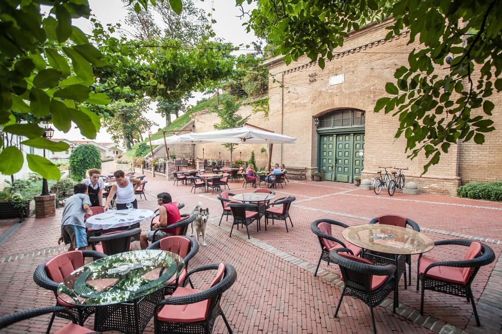 Hotel Stari Podrum イロク エクステリア 写真