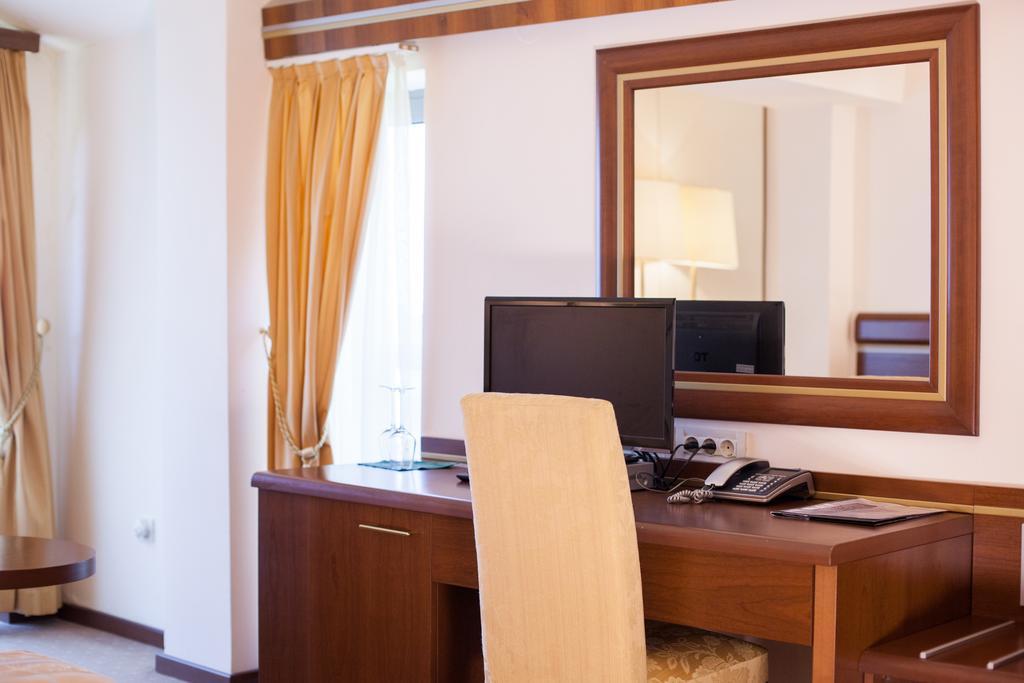 Hotel Stari Podrum イロク エクステリア 写真