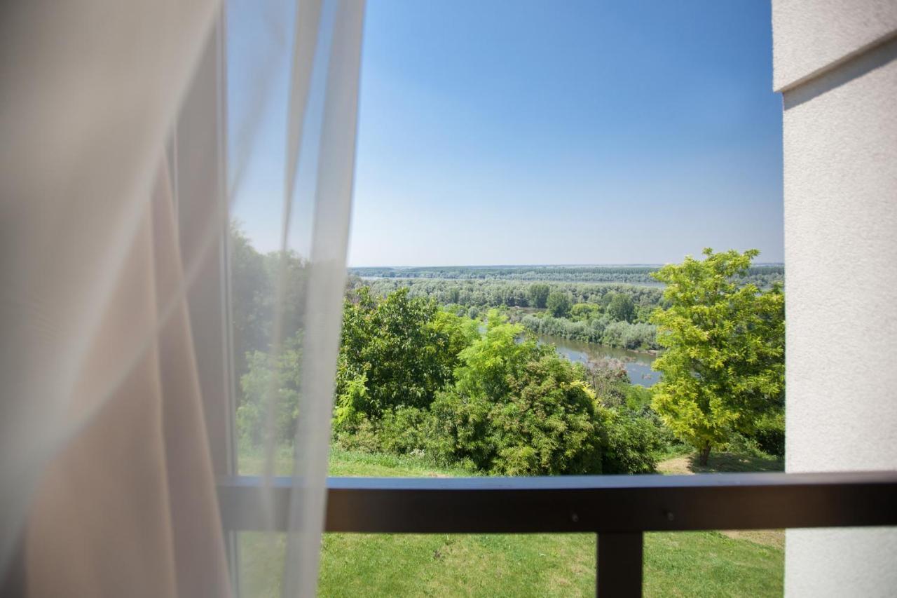 Hotel Stari Podrum イロク エクステリア 写真